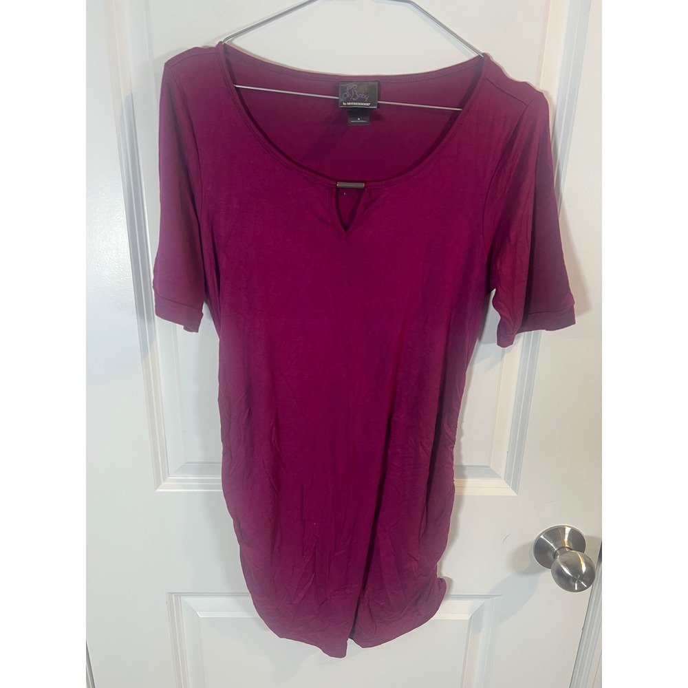 Oh Baby by Motherhood Women Maternity Ruched Side Topโ Magenta S